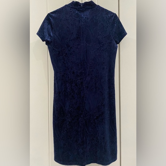 Devoted Luxury Apparel printed velvet dress - Picture 4 of 5